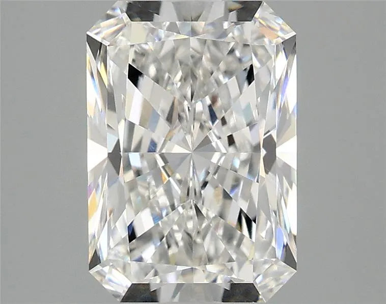 2.90ct Radiant Lab Grown Diamond (Colour E, Clarity VVS1, IGI Certified)