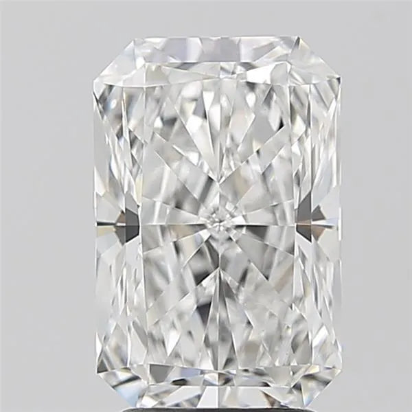 3.04ct Radiant Lab Grown Diamond (Colour E, Clarity VVS2, IGI Certified)