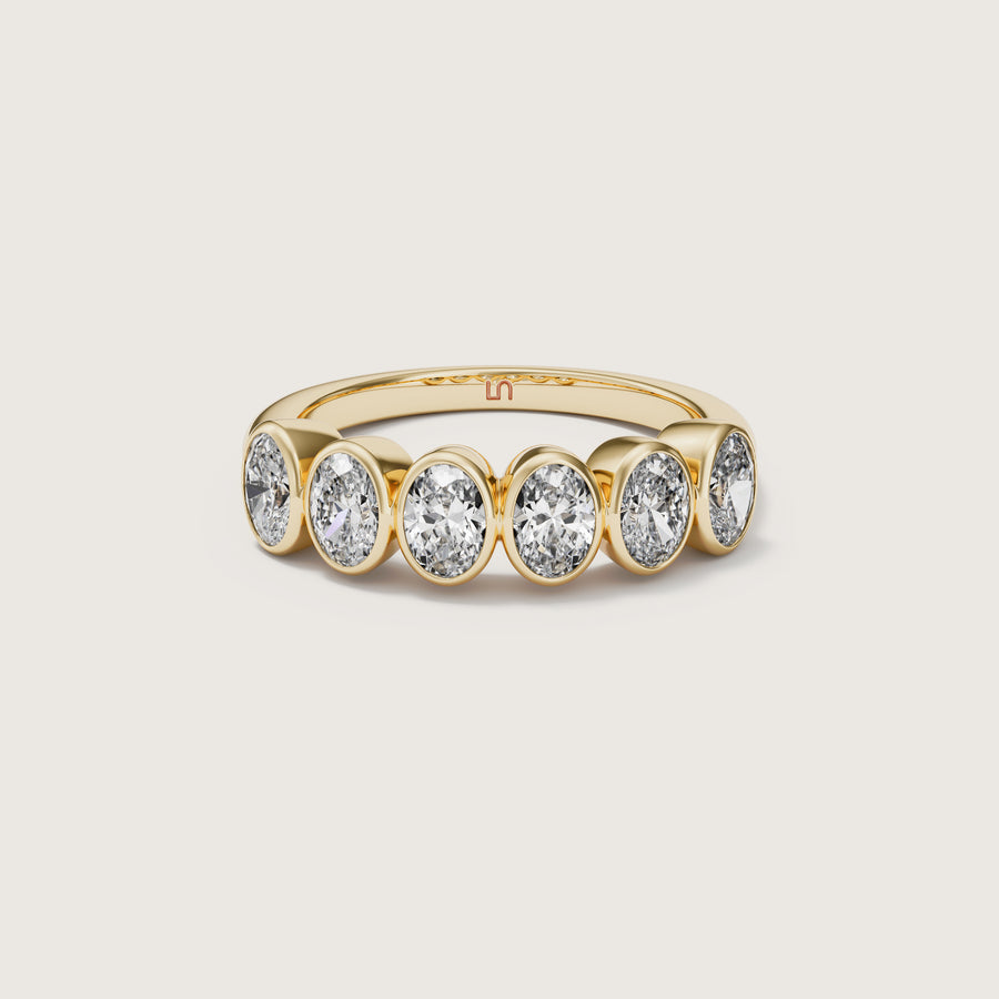 Ellipse Ring | Bezel Set Diamond