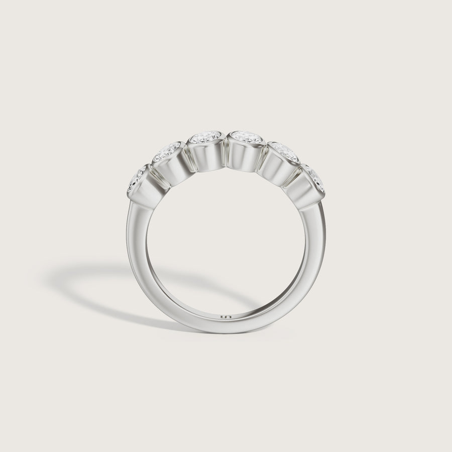 Ellipse Ring | Bezel Set Diamond