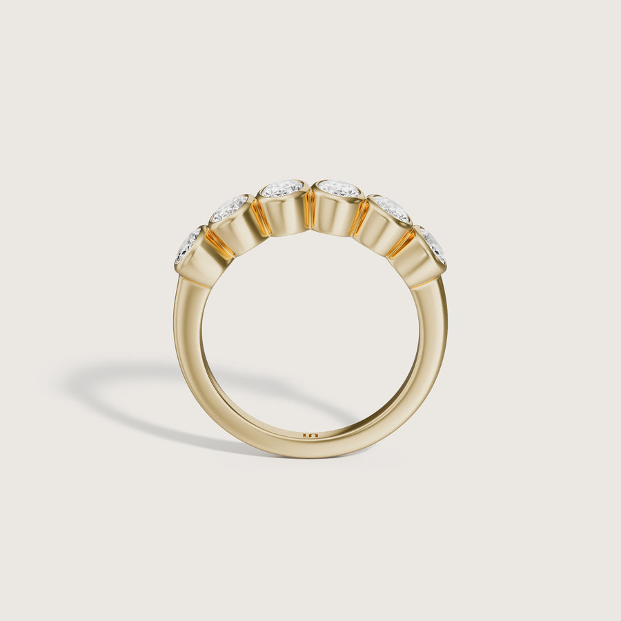 Ellipse Ring | Bezel Set Diamond
