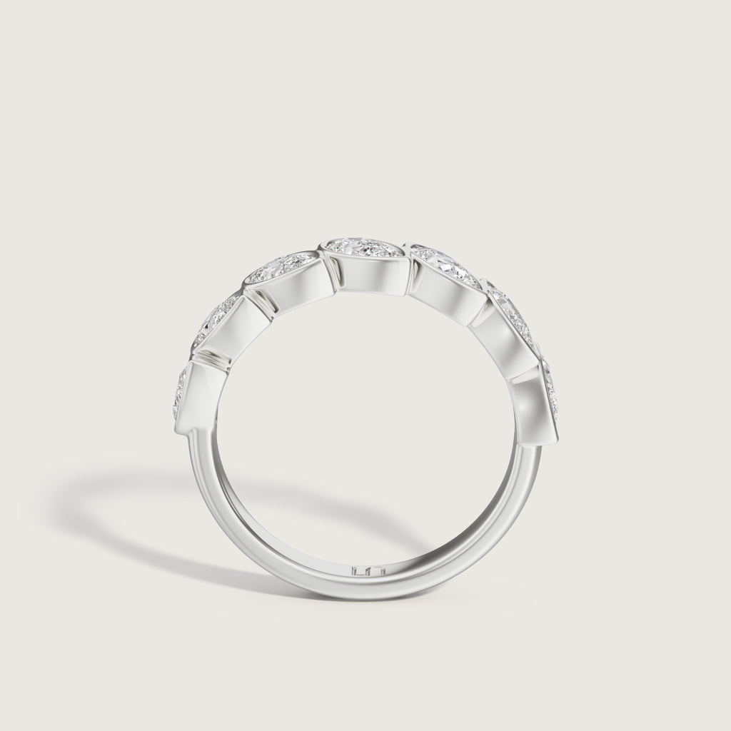 Cadre_Pear_Bezel_White_Gold_Platinum 