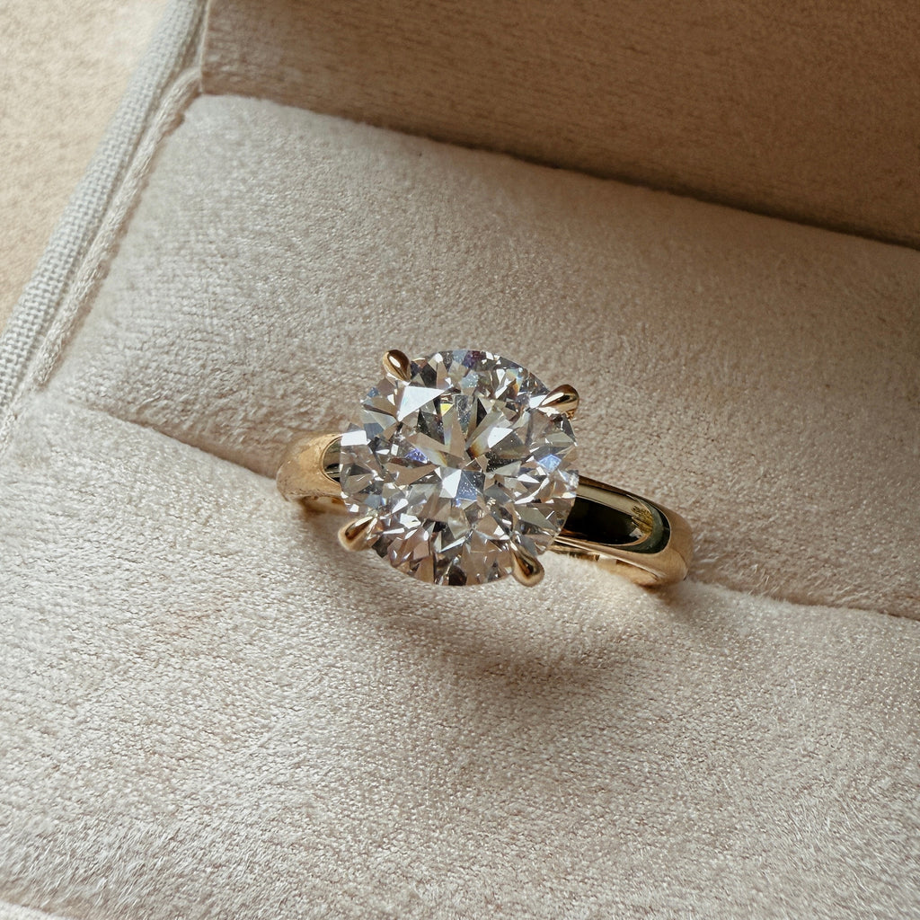 Cinch_Round_Brillaint_Solitaire_Ring_Yellow_Gold_3_Carat_White_Gold_Platinum 