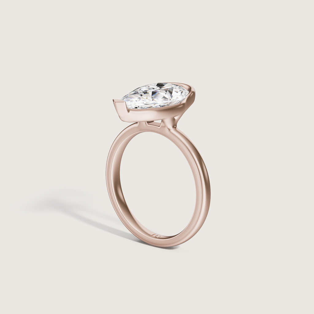 Lune Half Bezel Pear Solitaire