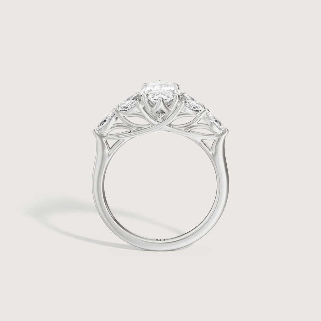 Fleur_Lindelli_Ring_White_Gold_Platinum