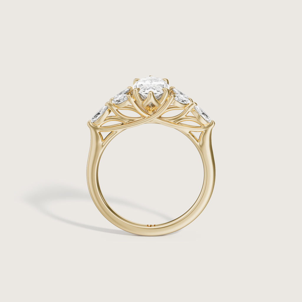 Fleur_Lindelli_Ring_Yellow_Gold