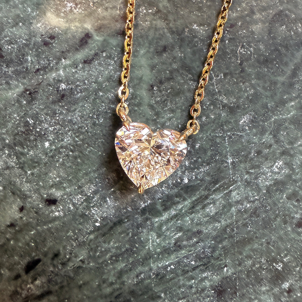 Heart_One_Carat_Diamond_Neckalce_Yellow_Gold