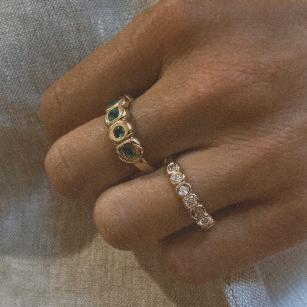 Mini Forma Diamond Ring