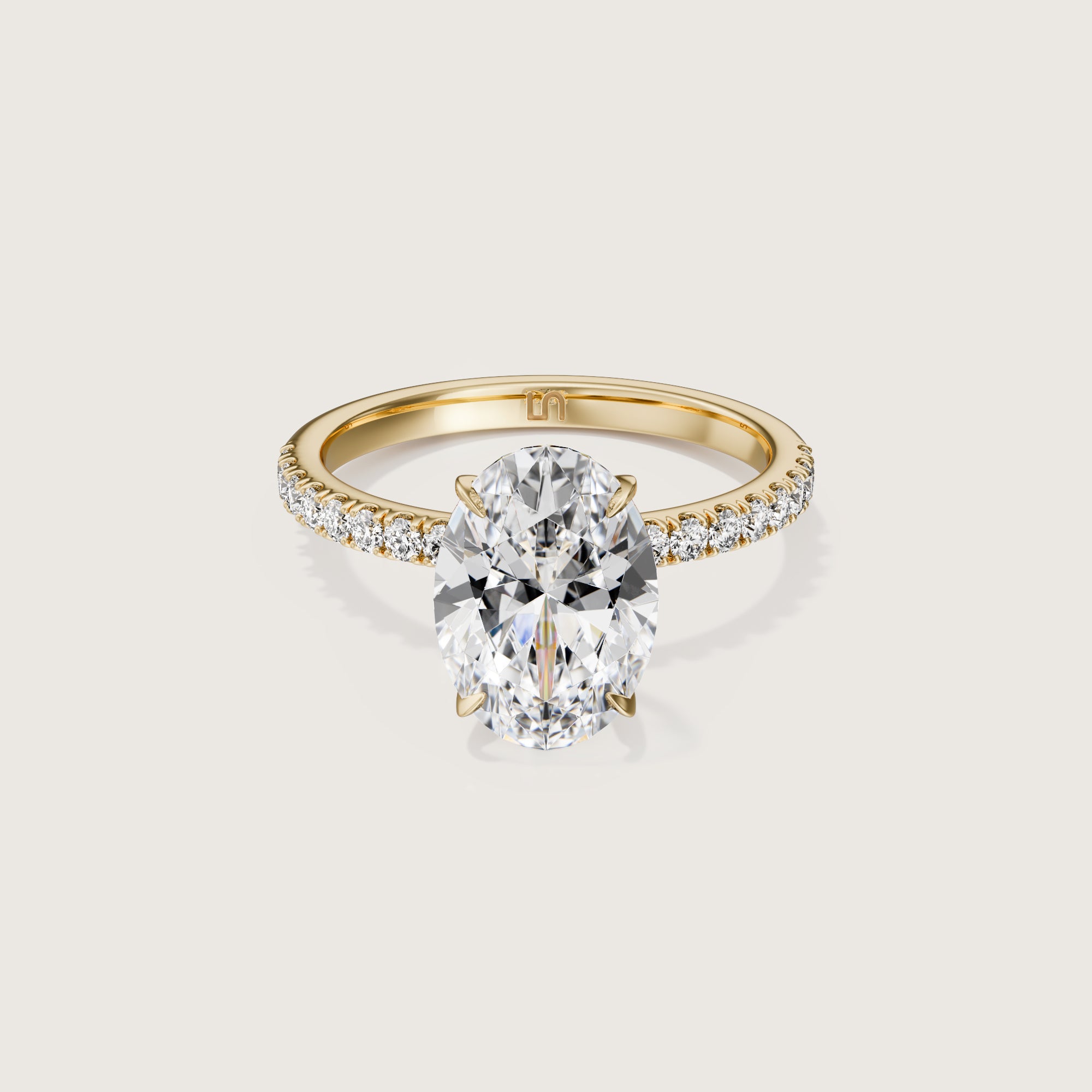 Icon Oval Solitaire claw Diamond Band