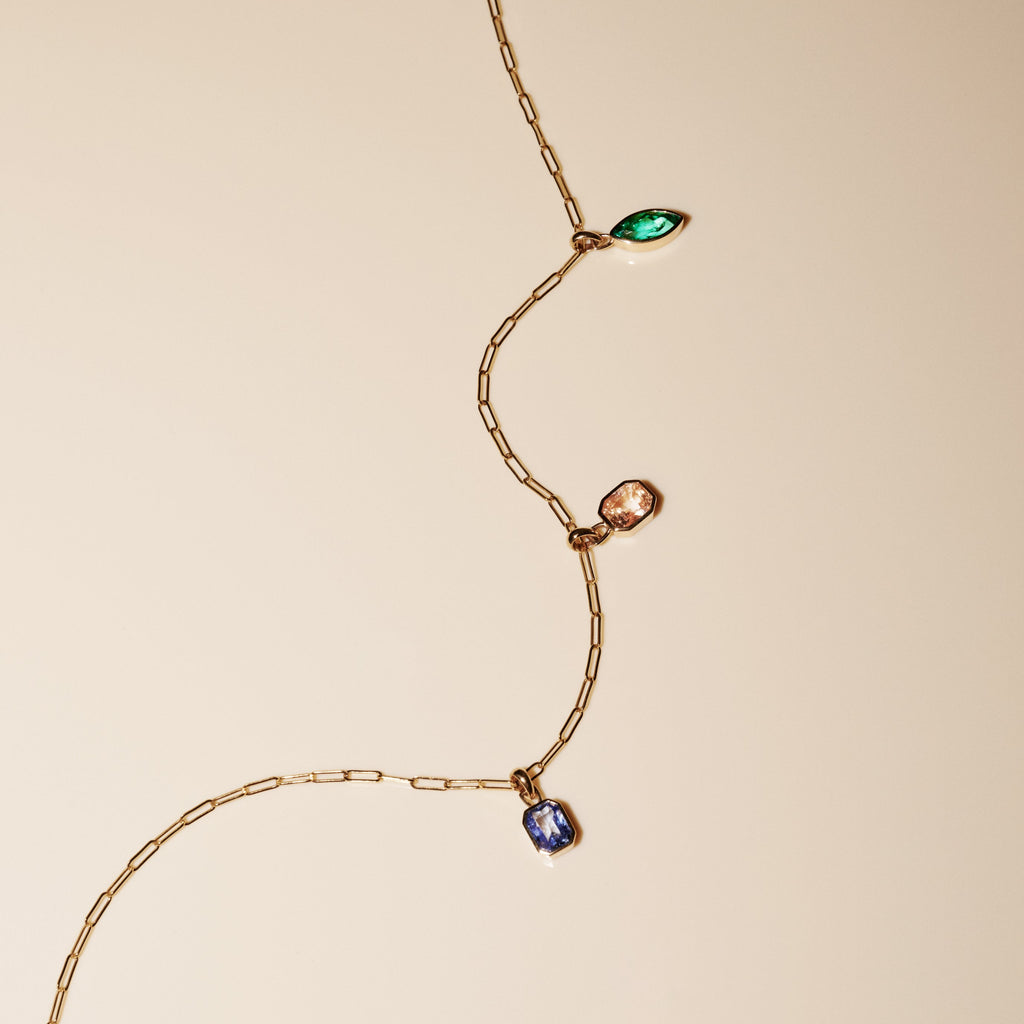 CADRE_Pendant_Yellow_Gold_White_Gold_Platinum