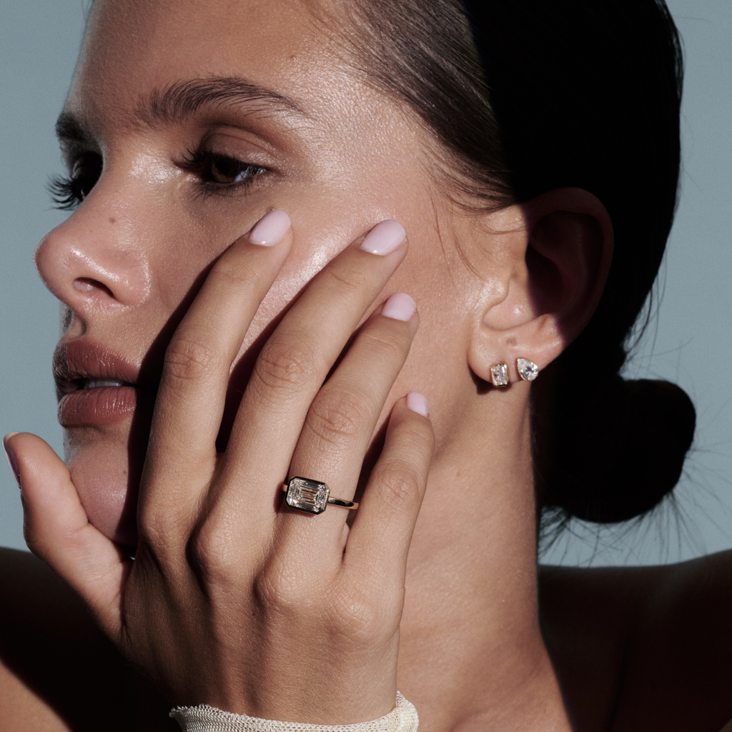 Cadre Bezel Studs - Pear