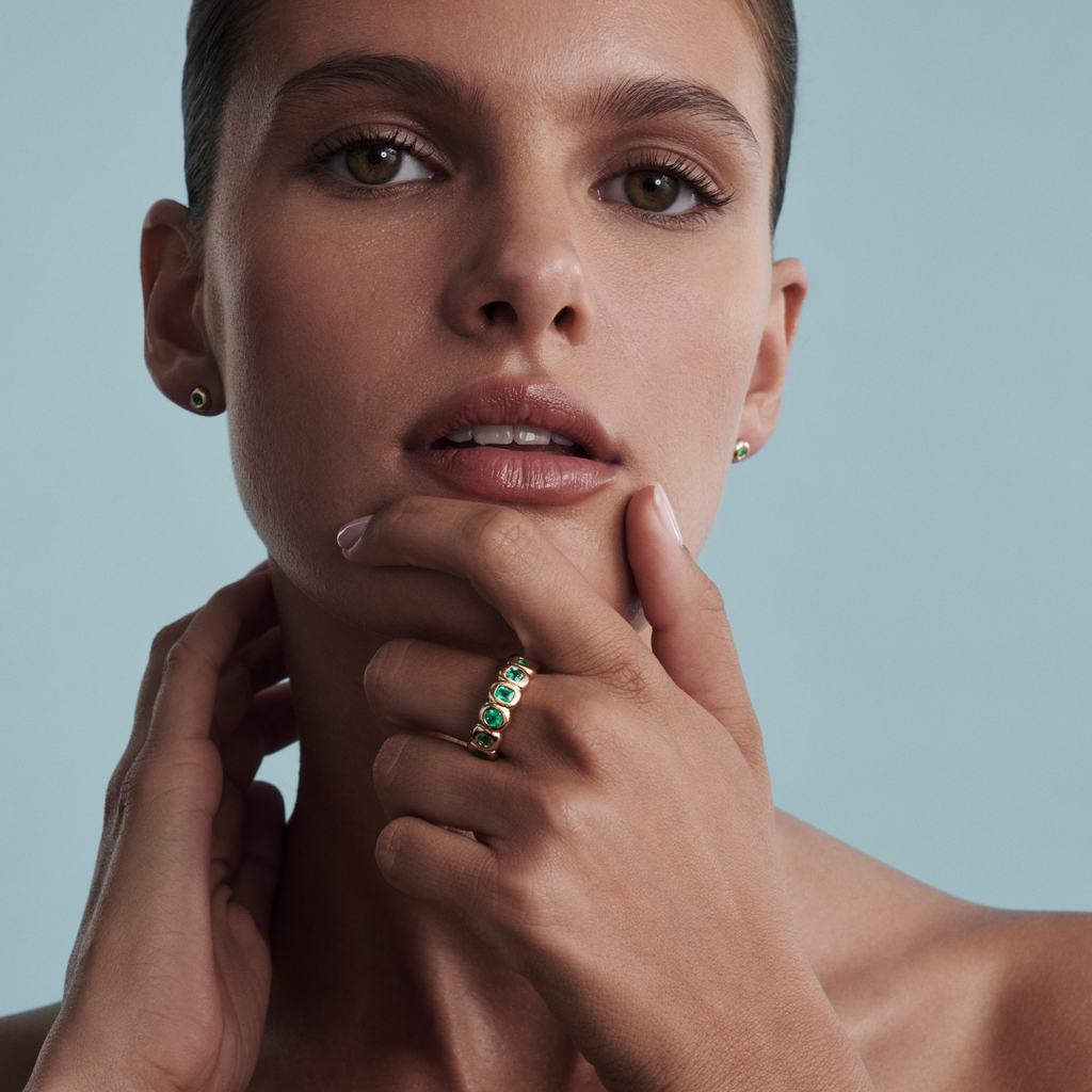 Forma Emerald Ring