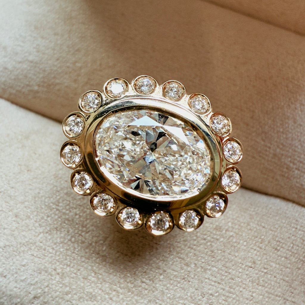 Glacé Oval East West Bezel Diamond Ring Yellow God White Gold Platinum