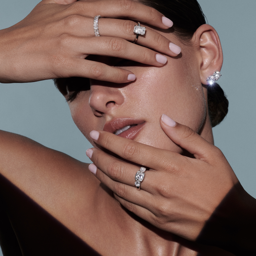 On Point Stud Earrings - Round