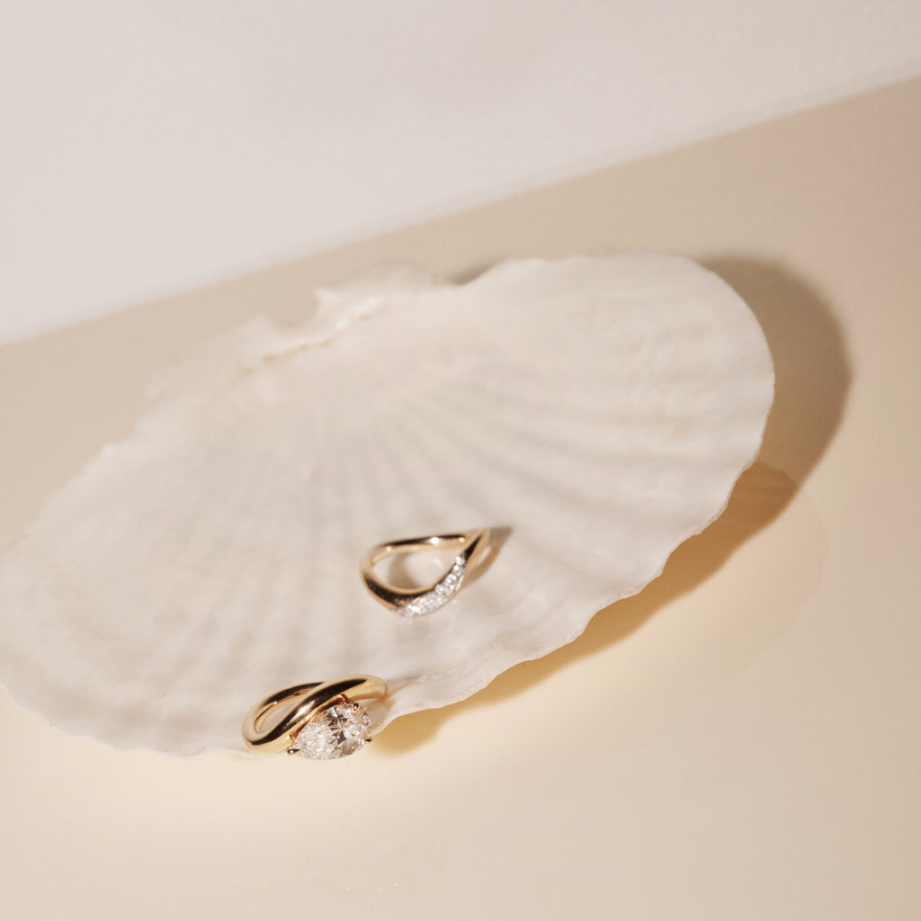 LINDELLI_LIlia_Sash_Yellow_Gold_White_Gold_Platinum