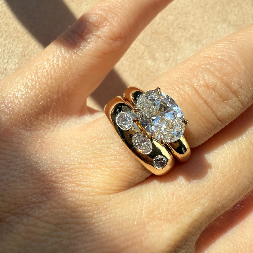 LINDELLI_Marmont_Oval_Solitaire_Yellow_Gold