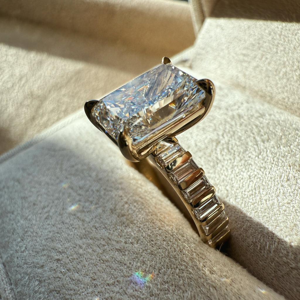 Lumi_Emerald_Yellow_Gold_White_Gold_Platinum