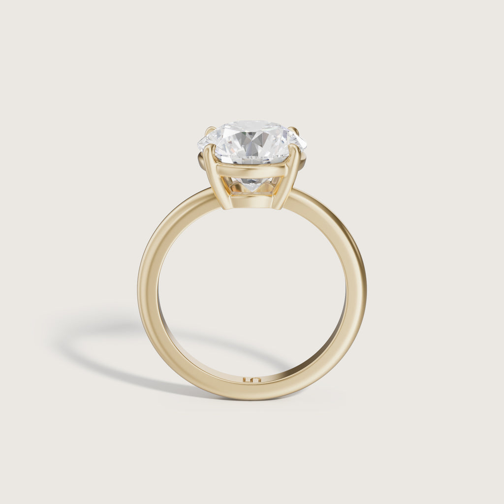 Marais_Round_Yellow_Gold_Solitaire 