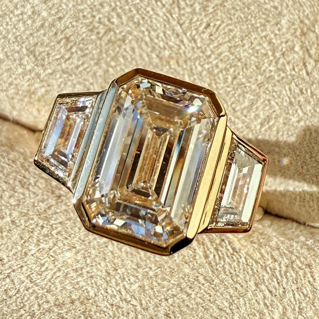Miller_Bezel_Trilogu_Yellow_Gold_white_Gold_Platinum 