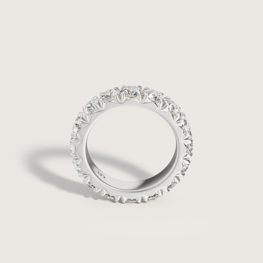 Hera Eternity Diamond Ring | Medium