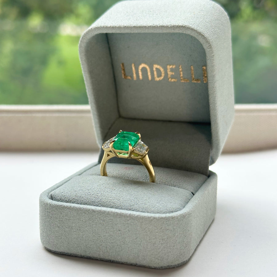 Colombian Emerald and Diamond Trilogy Ring